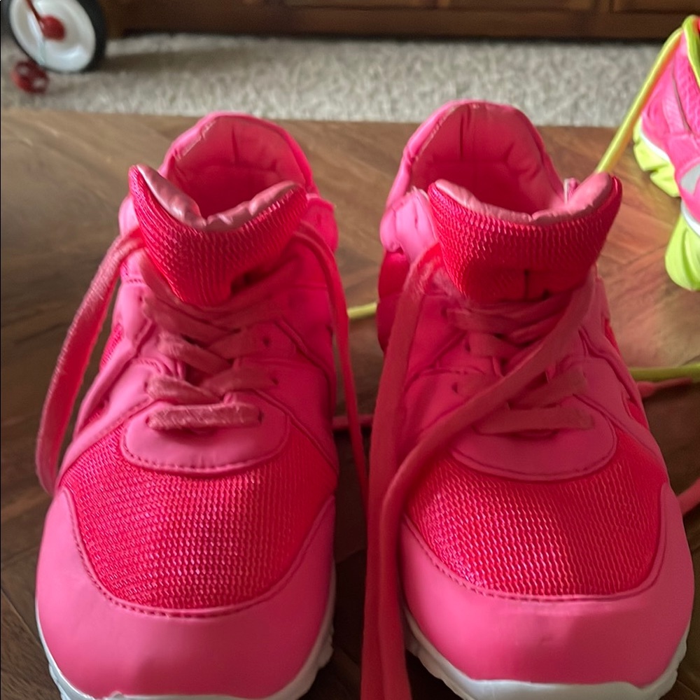 Deena & Ozzy Pink Sneakers Mesh Lace-Up Design